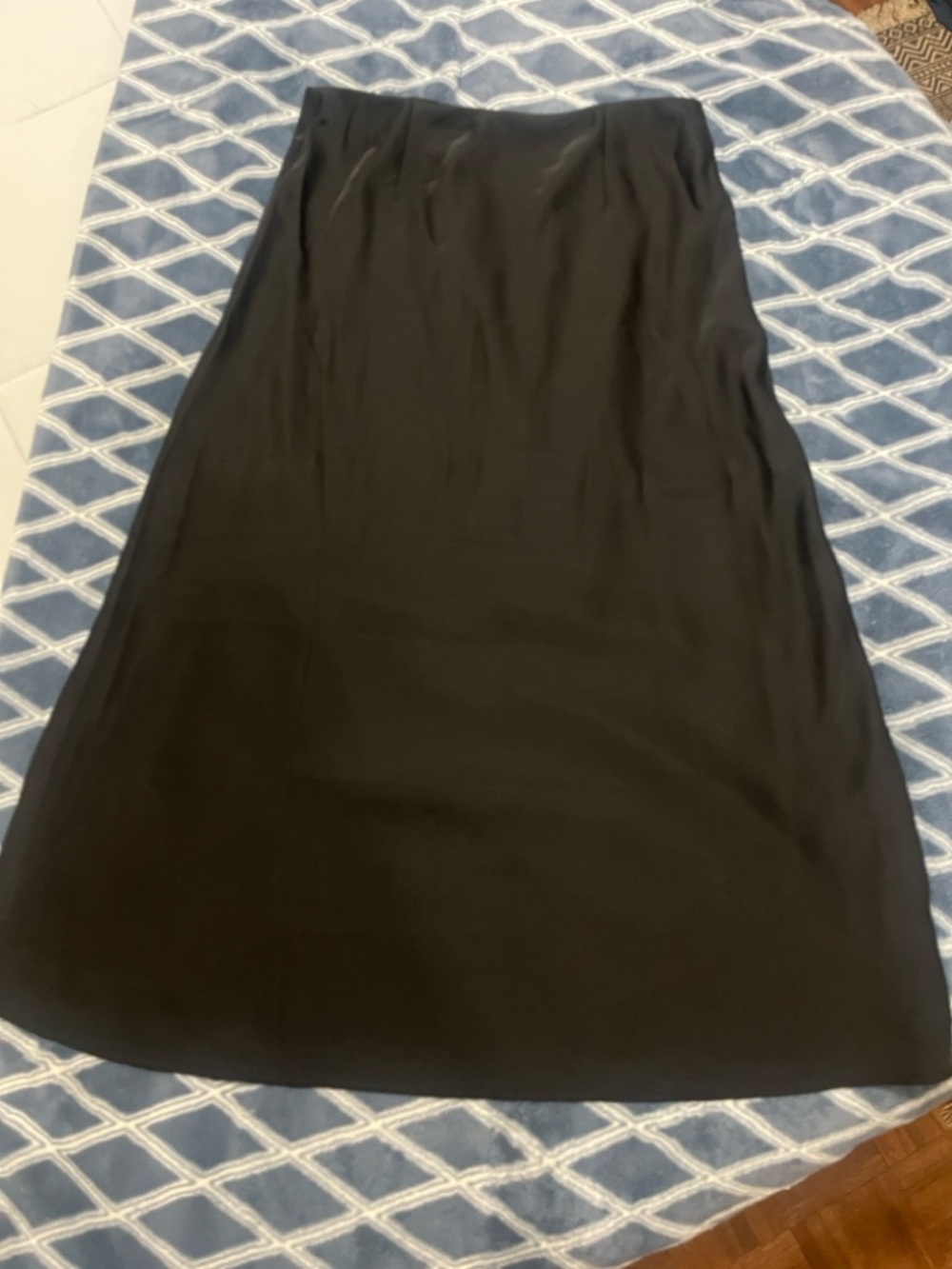 Old Navy Black satin Women's Maxi Skirt - size medium